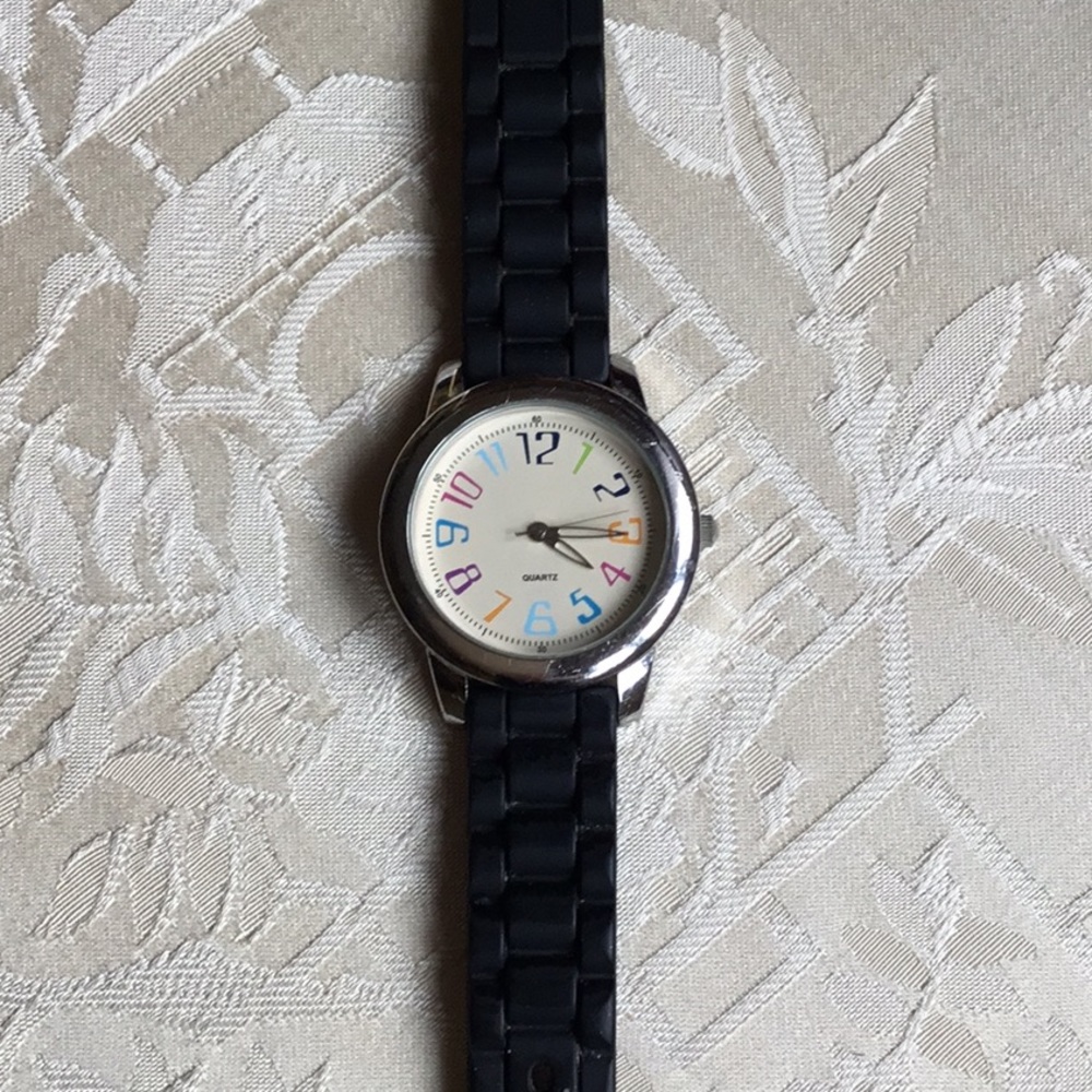 Quartz Silicone Strap with Multi color Numbers
